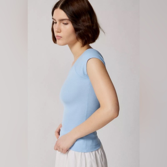 NWOT Urban Outfitters BDG Shannen V-Neck Top - Picture 2 of 6